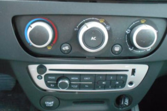 Poignee interieur avant gauche RENAULT MEGANE 3