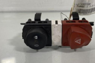 Bouton de warning RENAULT SCENIC 2 Photo n°1