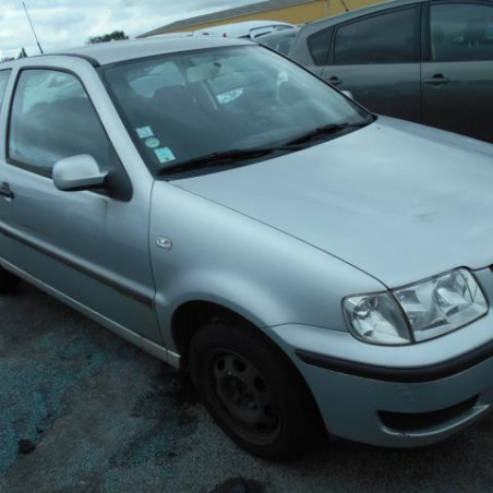 Etrier avant droit (freinage) VOLKSWAGEN POLO 3