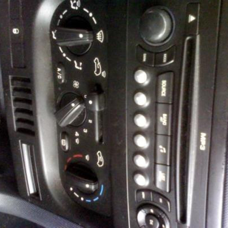 Leve vitre electrique avant droit PEUGEOT 1007 Photo n°8