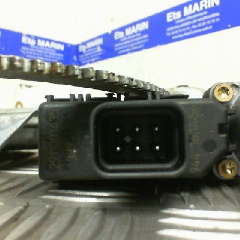 Leve vitre electrique avant droit OPEL ASTRA G Photo n°2