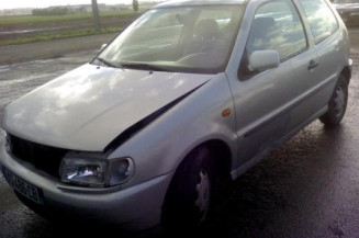 Bras essuie glace avant gauche VOLKSWAGEN POLO 3