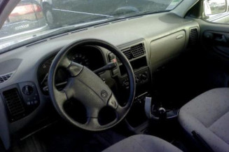 Bras essuie glace avant gauche VOLKSWAGEN POLO 3