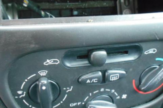 Bras essuie glace avant gauche PEUGEOT 206