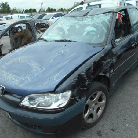 Malle/Hayon arriere PEUGEOT 306