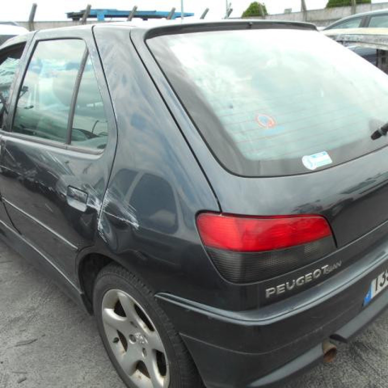 Malle/Hayon arriere PEUGEOT 306 Photo n°5