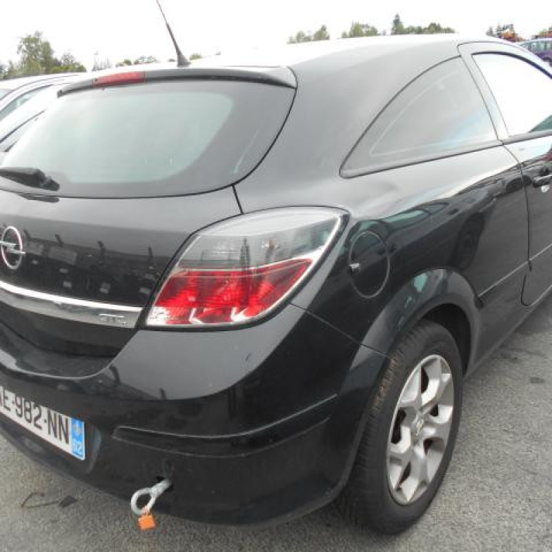Boite a gants OPEL ASTRA H Photo n°5