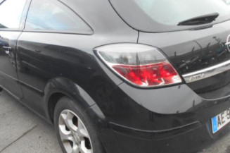 Boite a gants OPEL ASTRA H