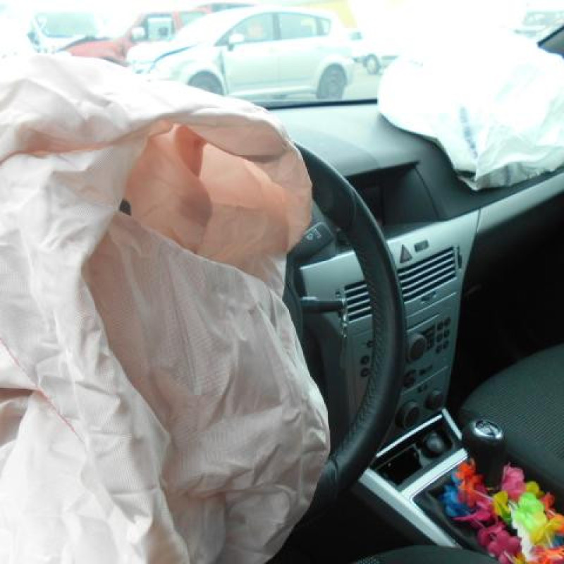 Boite a gants OPEL ASTRA H Photo n°7