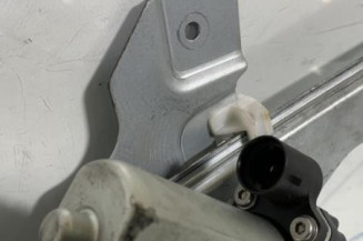 Leve vitre electrique avant droit DACIA SANDERO 1