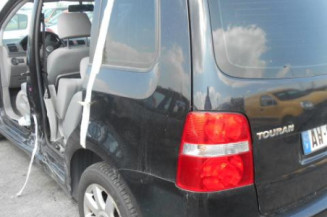 Boite a gants VOLKSWAGEN TOURAN 1