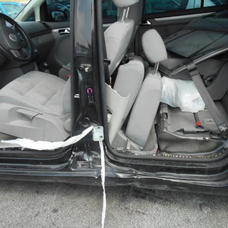 Boite a gants VOLKSWAGEN TOURAN 1 Photo n°8