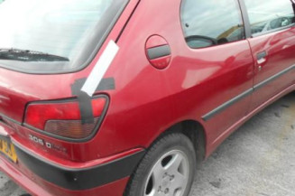 Calandre PEUGEOT 306