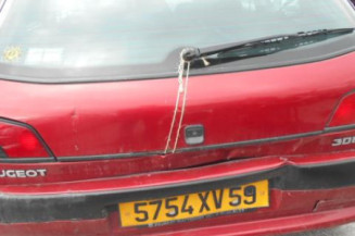 Calandre PEUGEOT 306