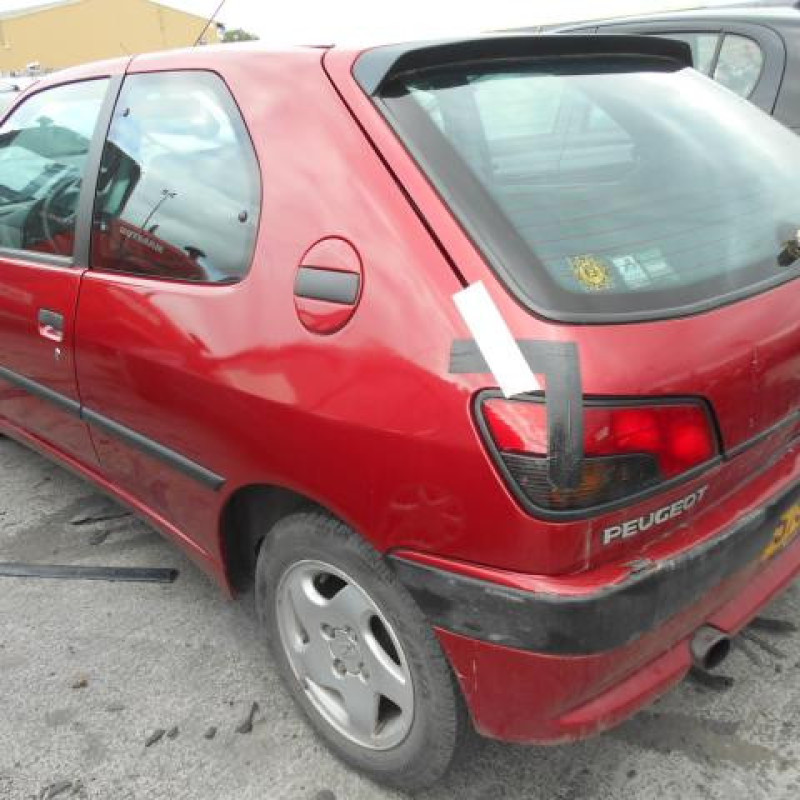 Calandre PEUGEOT 306 Photo n°6