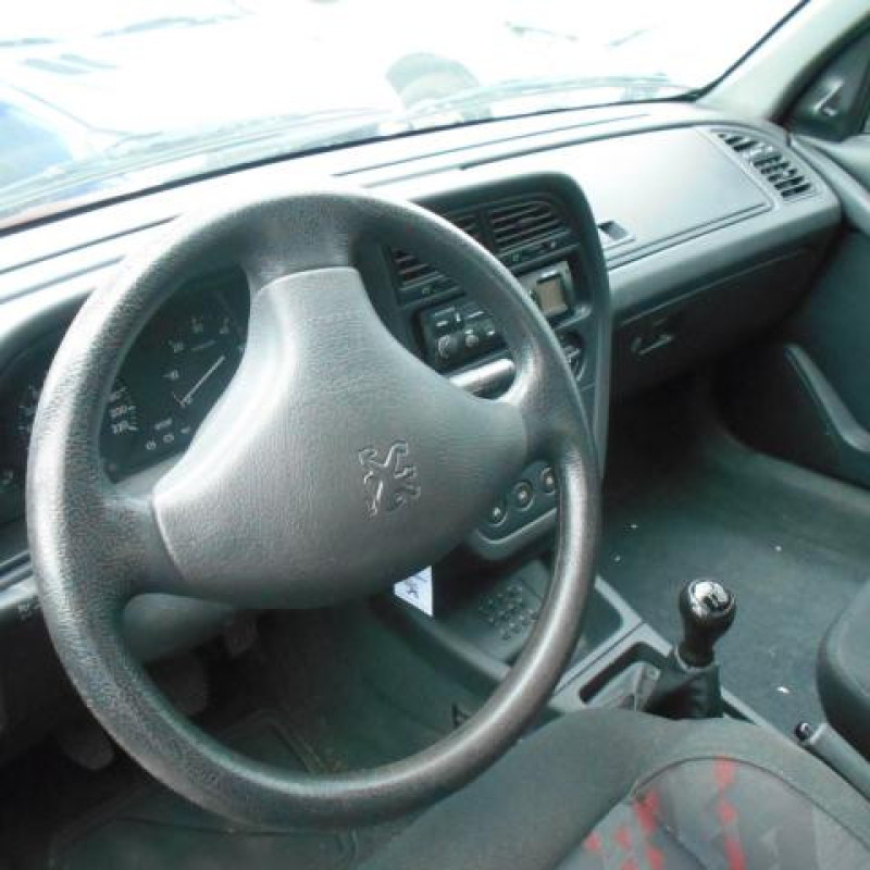 Calandre PEUGEOT 306 Photo n°7