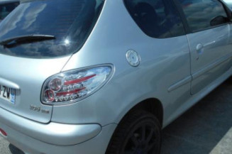 Bras essuie glace avant gauche PEUGEOT 206