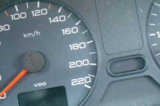 Bras essuie glace avant droit PEUGEOT 306