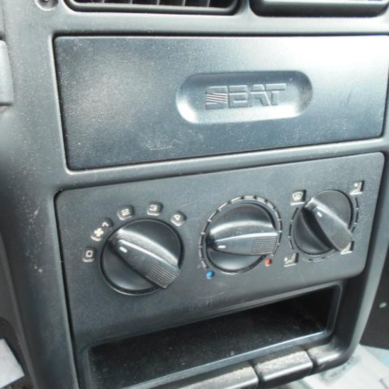 Amortisseur avant droit SEAT IBIZA 2 Photo n°7