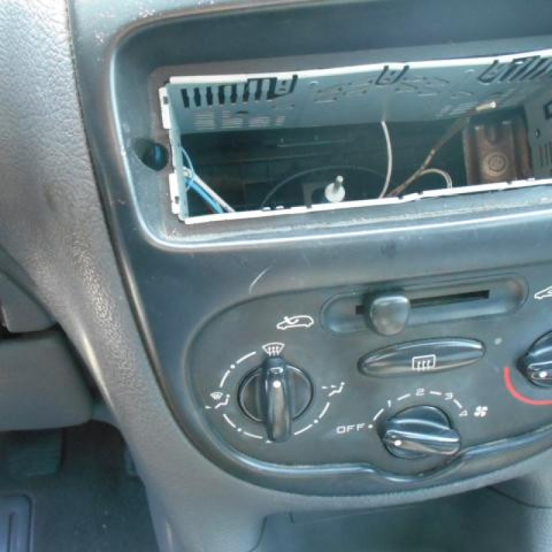 Bras essuie glace avant droit PEUGEOT 206 Photo n°7