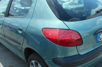 Bras essuie glace avant gauche PEUGEOT 206
