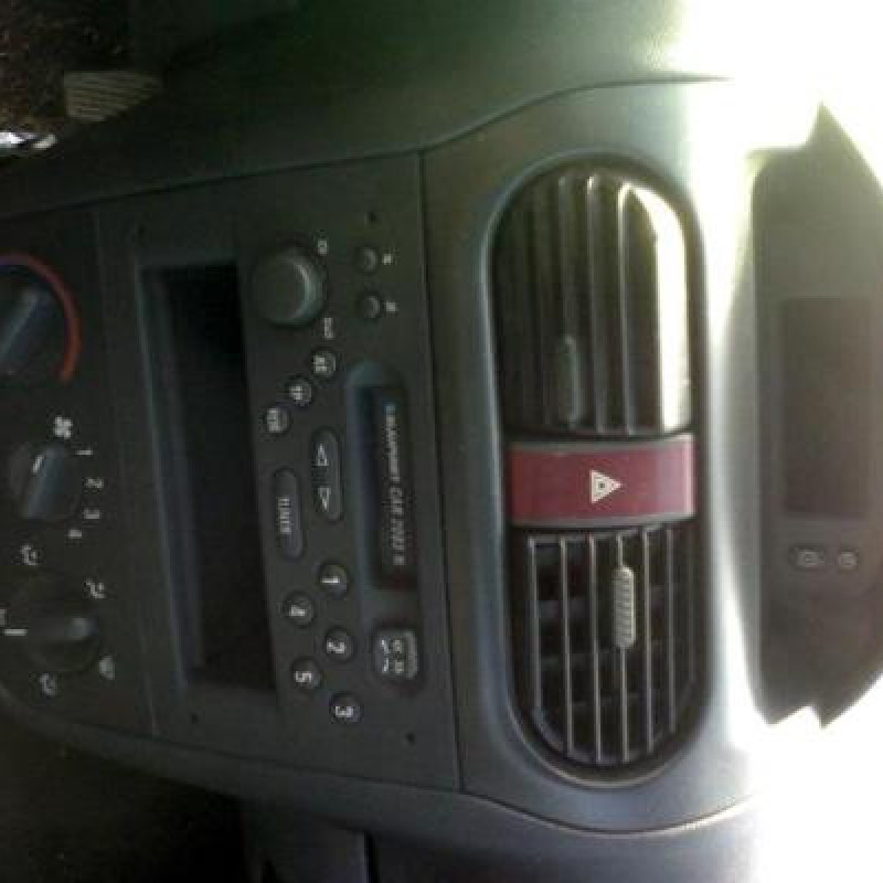 Malle/Hayon arriere OPEL CORSA C Photo n°3