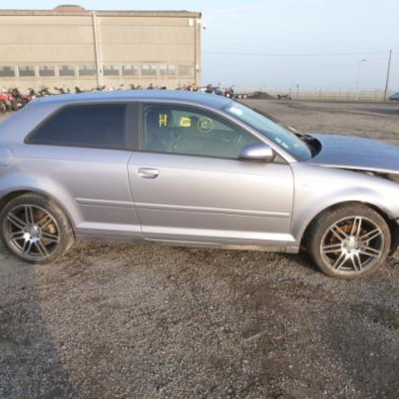 Cric AUDI A3 2 Photo n°6