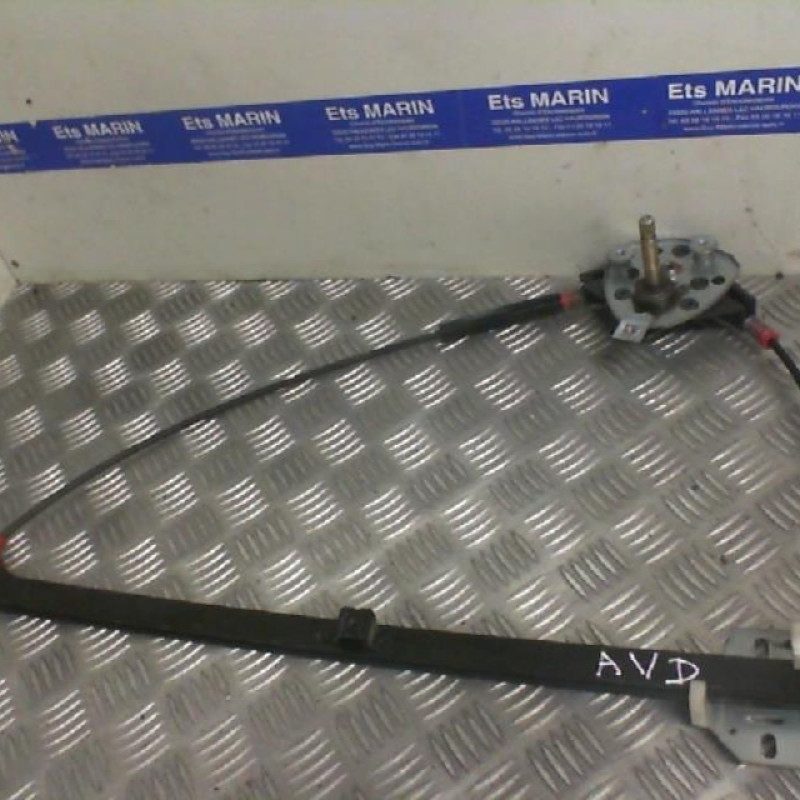 Leve vitre mecanique avant droit VOLKSWAGEN TRANSPORTER 4 Photo n°1