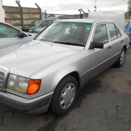 Porte avant droit MERCEDES 250 W124
