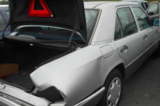 Porte avant droit MERCEDES 250 W124