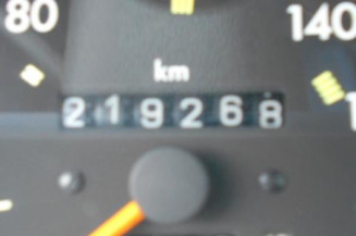 Porte avant droit MERCEDES 250 W124
