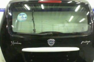 Malle/Hayon arriere LANCIA YPSILON 4 Photo n°1