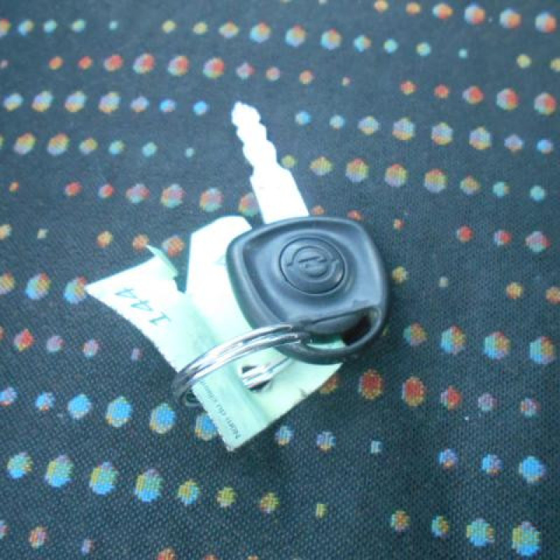 Bras essuie glace avant gauche OPEL CORSA B Photo n°8