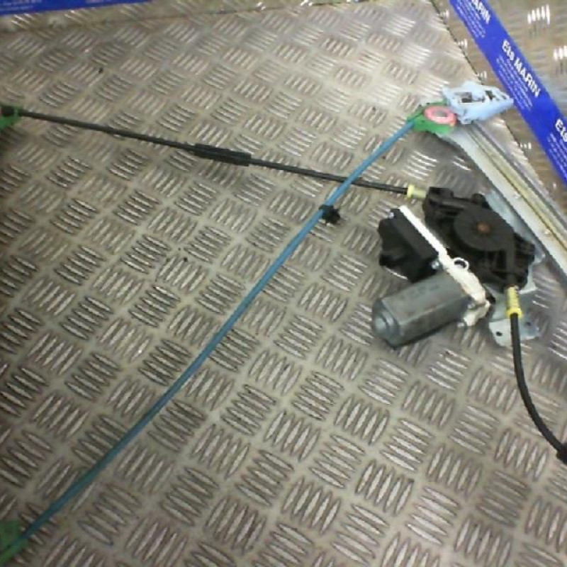 Leve vitre electrique avant droit CITROEN C2 Photo n°1