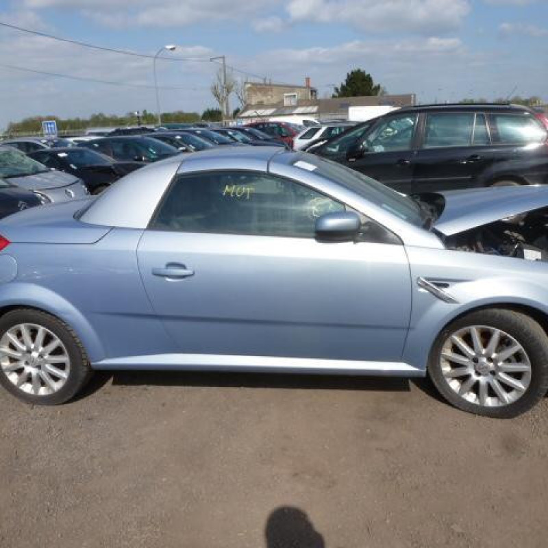 Boite a gants OPEL TIGRA 2 Photo n°10