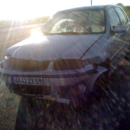 Bras essuie glace avant gauche VOLKSWAGEN POLO 3
