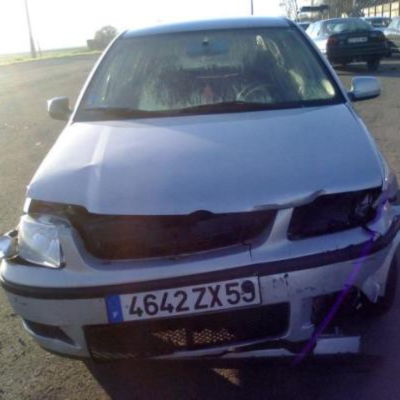 Bras essuie glace avant gauche VOLKSWAGEN POLO 3 Photo n°3