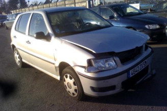 Bras essuie glace avant gauche VOLKSWAGEN POLO 3