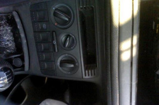 Bras essuie glace avant gauche VOLKSWAGEN POLO 3