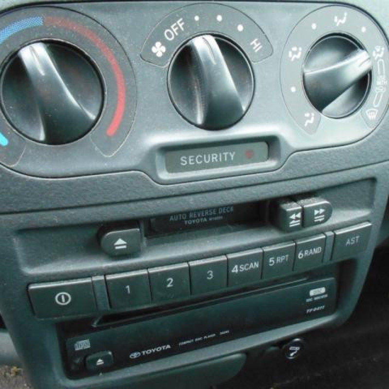 Eclairage de plafonnier TOYOTA YARIS 1 Photo n°8