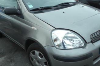Etrier avant droit (freinage) TOYOTA YARIS 1