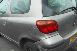 Etrier avant droit (freinage) TOYOTA YARIS 1