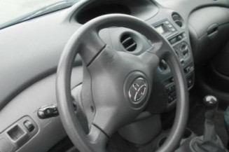Etrier avant droit (freinage) TOYOTA YARIS 1