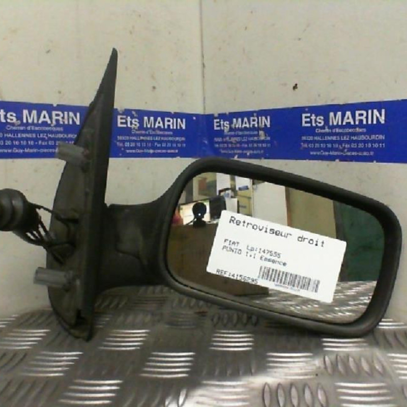 Retroviseur droit FIAT PUNTO 1 Photo n°1