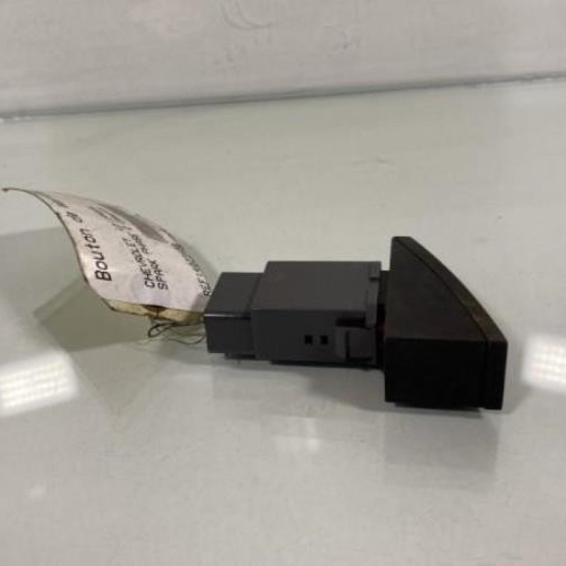 Bouton de warning CHEVROLET SPARK Photo n°2