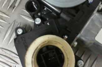 Leve vitre electrique avant gauche TOYOTA YARIS 2