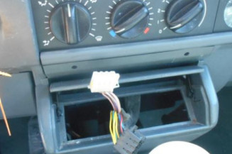 Bras essuie glace avant droit RENAULT CLIO 1