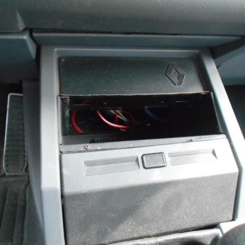Porte avant droit RENAULT R25 Photo n°9