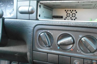 Bras essuie glace avant gauche VOLKSWAGEN GOLF 3