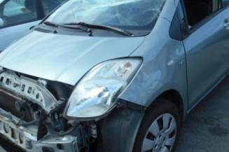 Etrier avant gauche (freinage) TOYOTA YARIS 2 Photo n°1